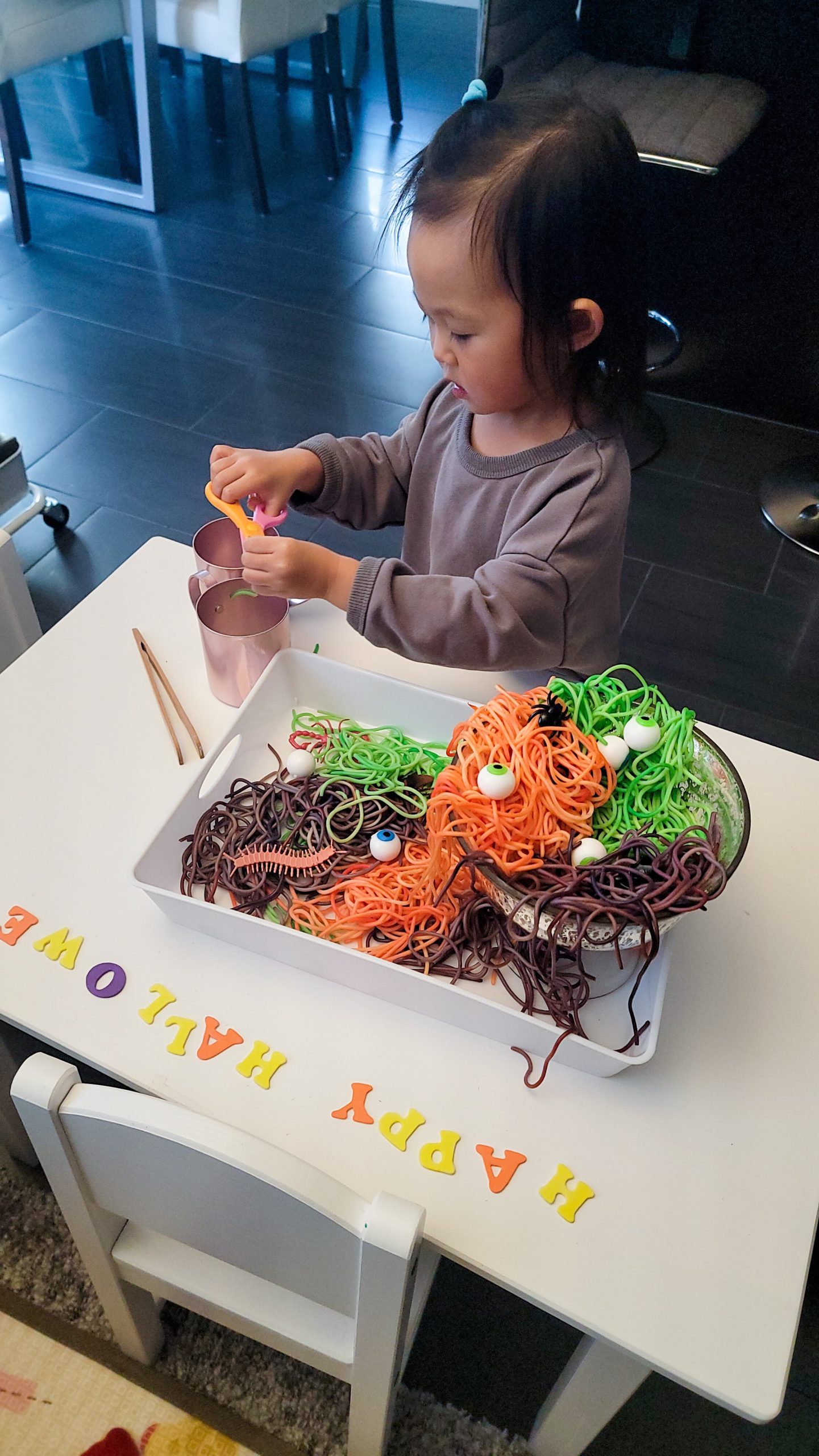 Halloween Spaghetti Learning from Playing